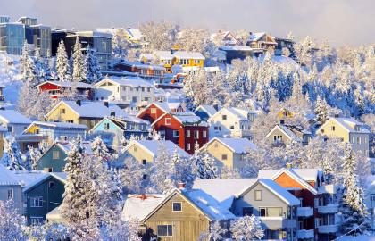 BIlde av boligområde på Tromsøya vinterstid.